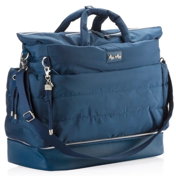 NEW Itzy Ritzy Dream Weekender Overnight Carryon Diaper Travel Bag in Midnight - Picture 8 of 11